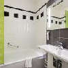 Ibis Styles Budapest Center - hotel de 3 estrellas en Budapest - paquete en el baño Ibis Styles Budapest Center - hotel de 3 estrellas en Budapest - paquete en el baño