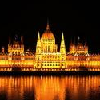 Vista notturna sul Parlamento dal Novotel Budapest Danube 